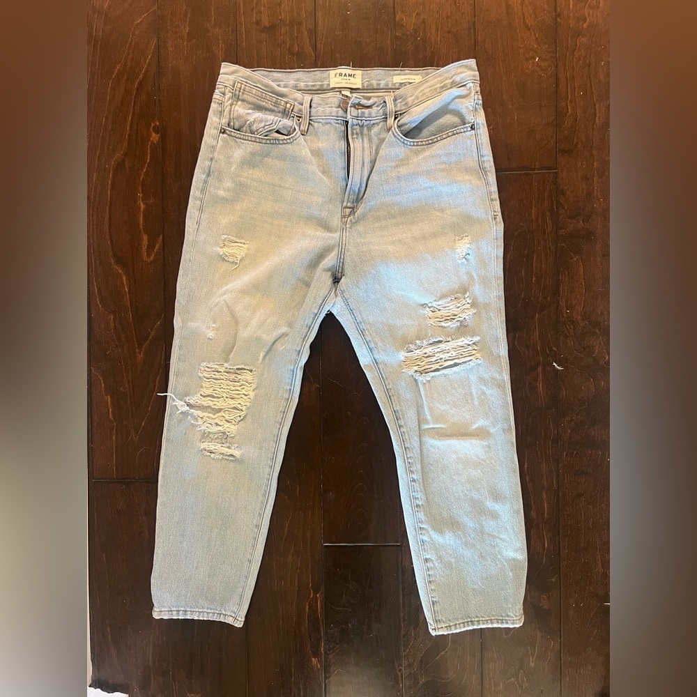 Frame Le Stevie Crop distressed jeans Size 28 condition …excellent pre-owned